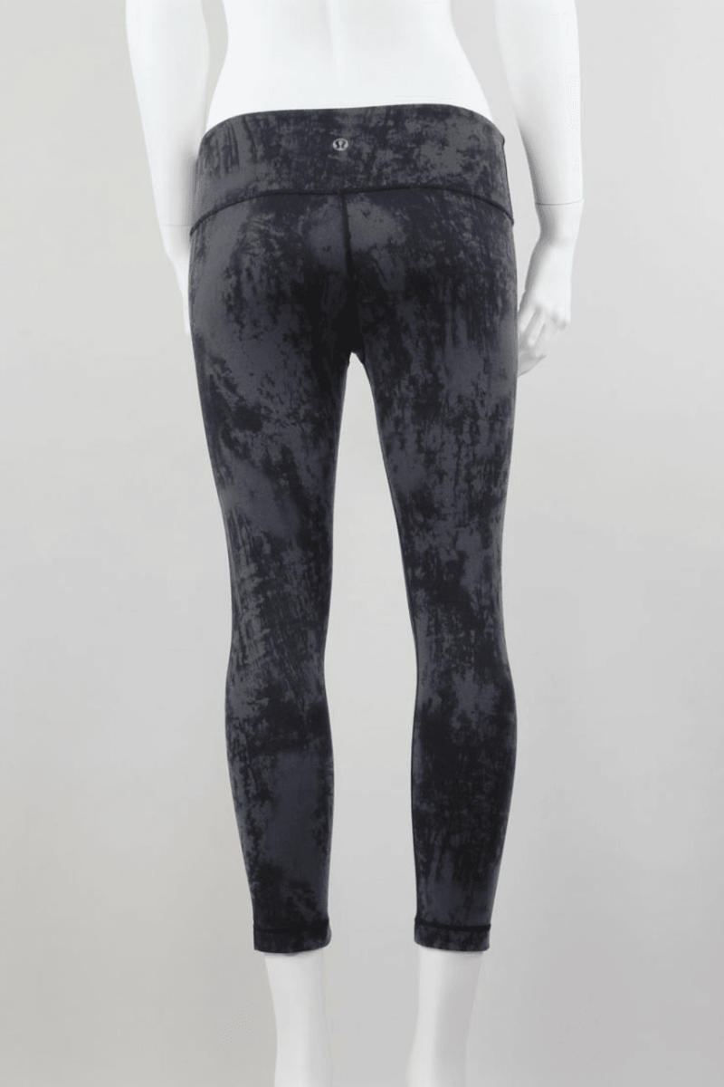 Lululemon - Grey and Black Print Running Pants - Trendy Seconds
